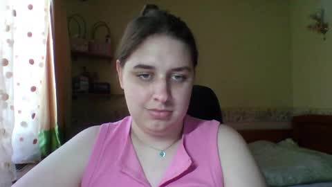 hess_luna_ online show from May 15, 9:28 am