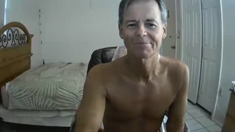 Snapshot of hewes1 chatting on September 11, 7:26 pm hewes1 online show from September 11, 7:26 pm