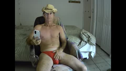Snapshot of hewes1 chatting on February 17, 7:26 am hewes1 online show from February 17, 7:26 am