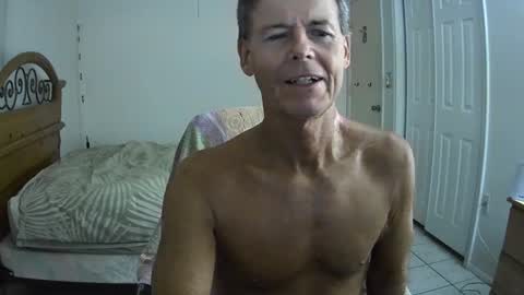 Snapshot of hewes1 chatting on September 22, 2:26 am hewes1 online show from September 22, 2:26 am
