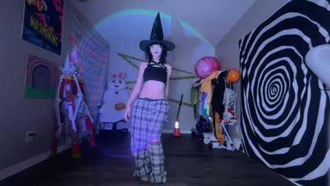 salem online show from October 19, 6:51 am