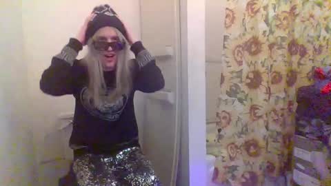 hey_mikky online show from February 12, 1:09 am