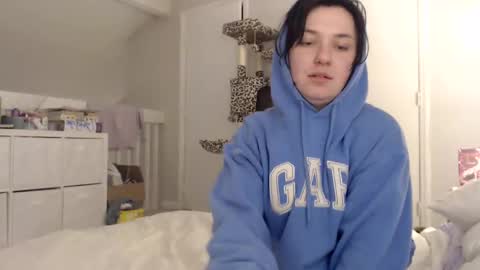 Piper online show from February 18, 11:52 pm