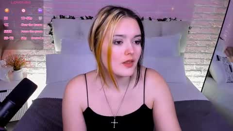 Amazing Mary  online show from October 8, 11:05 am