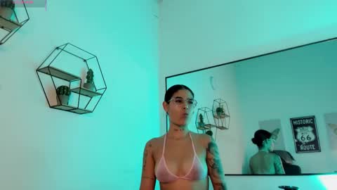 heyyo1808 online show from November 4, 10:00 pm