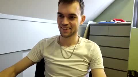   online show from December 4, 2:05 pm