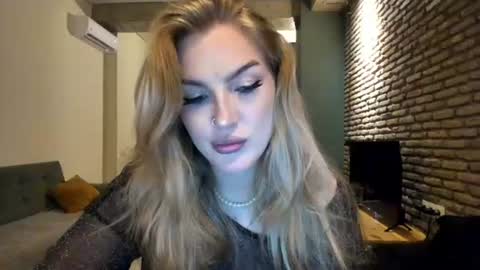 Hi lina online show from June 18, 2:39 am