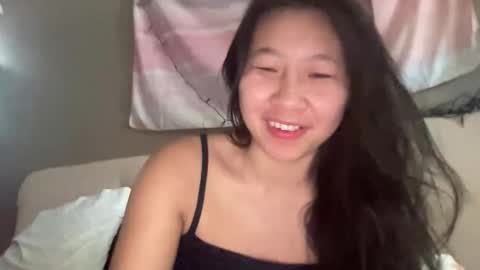 HiddenR0se online show from May 31, 7:37 pm