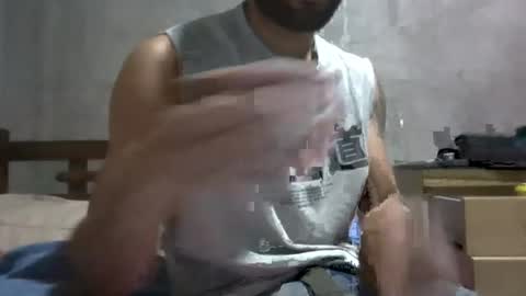 hideonbush online show from August 2, 2:02 am