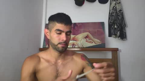 hideonbush online show from April 12, 4:33 pm