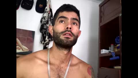 hideonbush online show from April 24, 5:37 pm