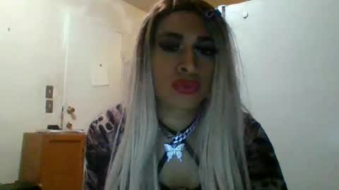 hihheelstranny online show from February 1, 10:45 am