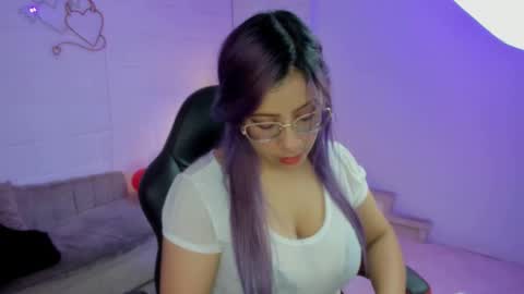 hikaru_dl online show from February 25, 11:04 pm