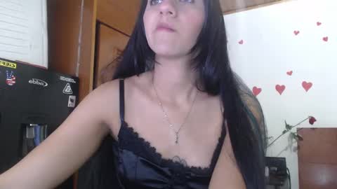 hilaril18 online show from February 16, 1:03 am