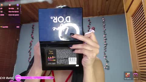 hilaril18 online show from January 12, 11:56 pm