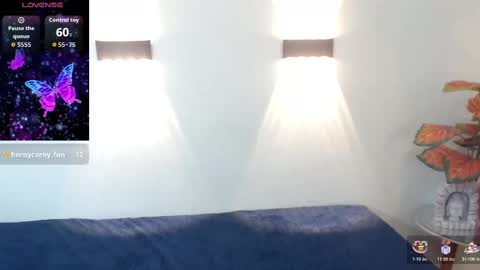 H I L A R Y online show from October 25, 5:41 am