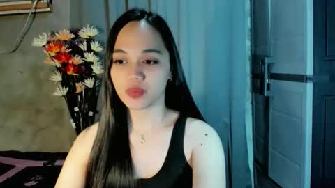 hilarymolly online show from April 18, 10:21 pm