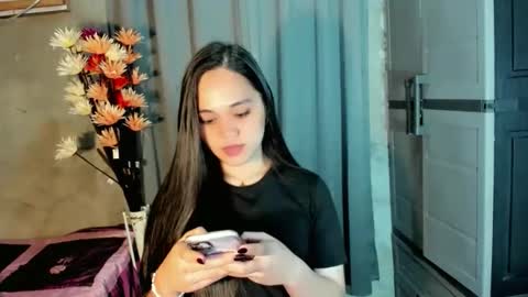 hilarymolly online show from February 9, 10:23 pm