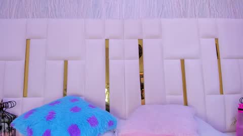 Hillary online show from February 1, 11:51 am