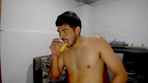 Snapshot of himoreno97 chatting on February 26, 12:30 am Hi moreno online show from February 26, 12:30 am