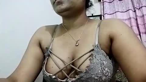 himuhimu22 online show from April 3, 3:52 pm