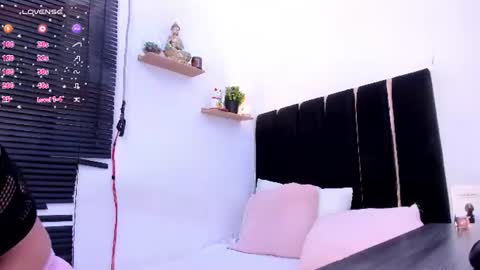 hinatta smiler online show from June 10, 3:17 am