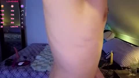 hippie_luver online show from June 9, 2:11 am