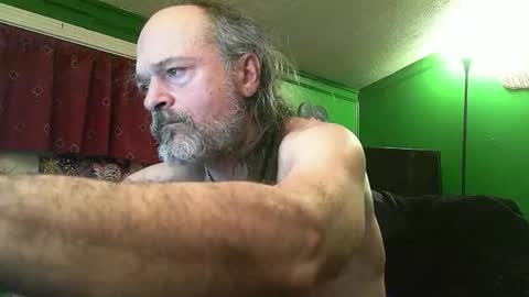 hippiedad333 online show from March 17, 10:31 am