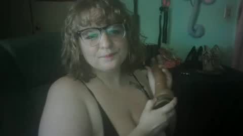 Hippy online show from June 13, 5:23 pm