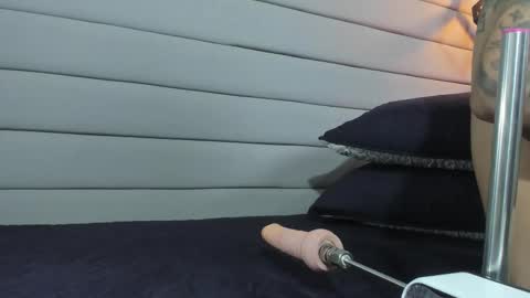 Hisoka online show from September 11, 11:39 pm