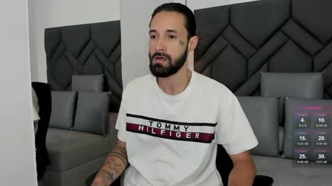 Hisoka online show from May 19, 7:10 pm