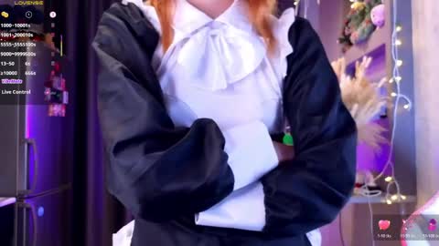 Ella online show from April 18, 7:58 pm