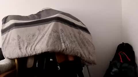 hobbyboi1312 online show from October 28, 10:49 am