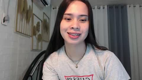 hoelymolly online show from June 10, 7:18 am