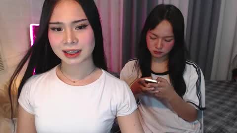 hoelymolly online show from March 21, 4:55 pm