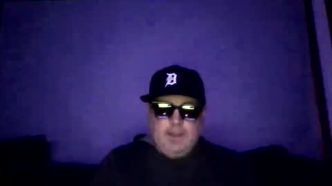 holden_minutz online show from February 25, 9:13 am