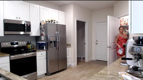 Holi Hurricane online show from March 27, 4:07 am