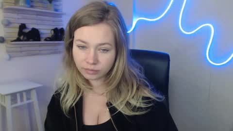 Holly online show from February 5, 6:13 am