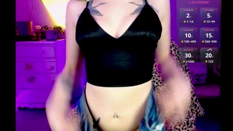 Holly online show from December 16, 12:16 pm