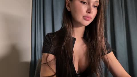 hollyextra online show from October 16, 5:56 pm