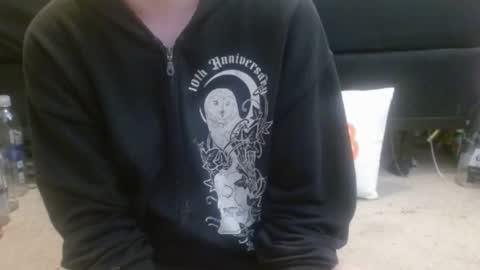 Holly Hawkes online show from March 8, 2:15 am