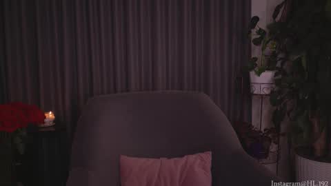 Holly Linder online show from October 22, 1:53 am