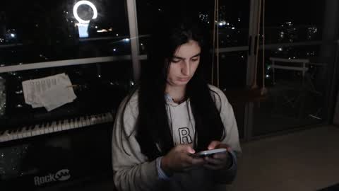 Snapshot of hollyshit_ chatting on March 7, 1:42 am hollyshit_ online show from March 7, 1:42 am