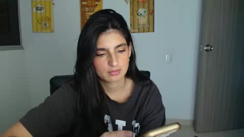 hollyshit_ online show from February 21, 12:46 am