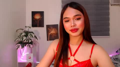 hollywoodstareme online show from July 21, 7:16 pm
