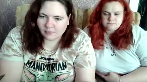 HollyXEva online show from May 11, 1:18 pm