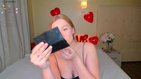 Emma online show from February 16, 1:03 am