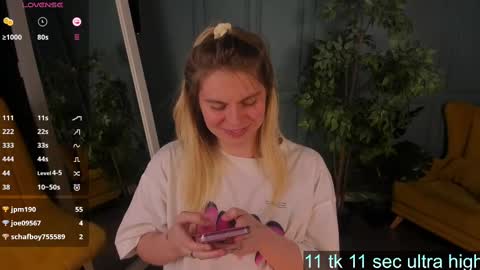Snapshot of holy_alexa chatting on March 12, 7:36 pm Alexa online show from March 12, 7:36 pm