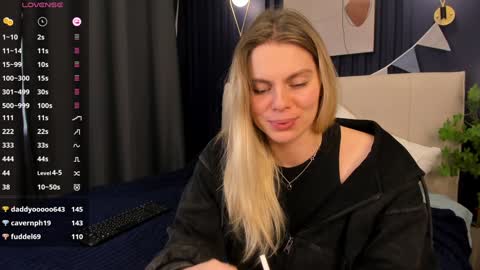 Snapshot of holy_alexa chatting on February 6, 10:04 am Alexa online show from February 6, 10:04 am