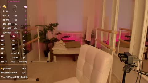 Snapshot of holy_alexa chatting on January 29, 9:33 am Alexa online show from January 29, 9:33 am